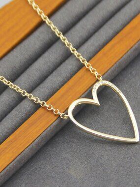 Kendra Scott Hollow Heart Necklace